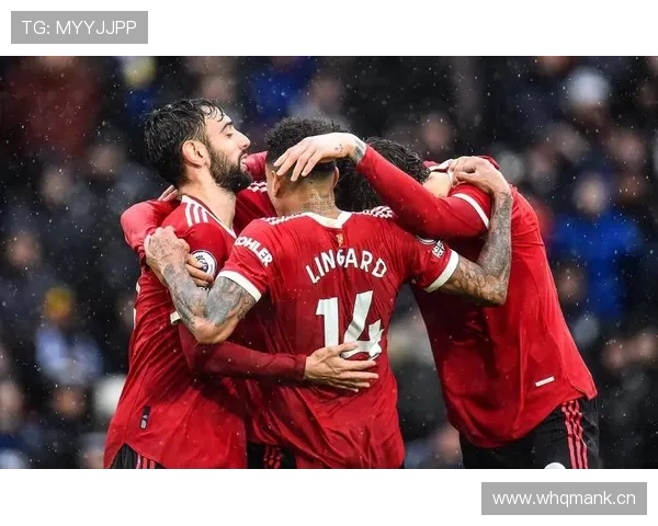 曼联战术体系缺乏稳定性，近期表现波动影响赛季走势